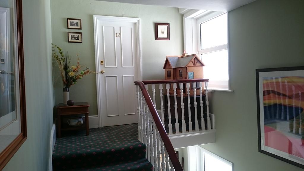 17 Wilmington Square Bed & Breakfast Eastbourne Exterior photo